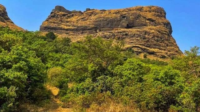 Best time to visit the Ghangad Fort Trek