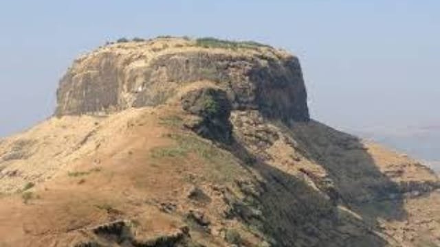 गडगडा घरगड किल्ला इतिहास