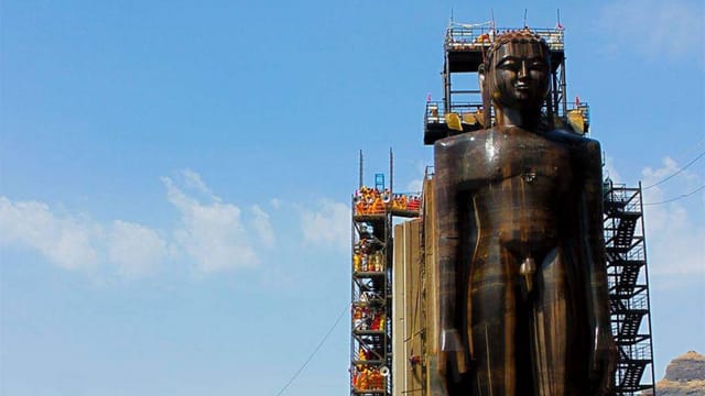 108 फुट ऊंची जैन तीर्थंकर की मूर्ति  108 ft tall Jain Tirthankar statue